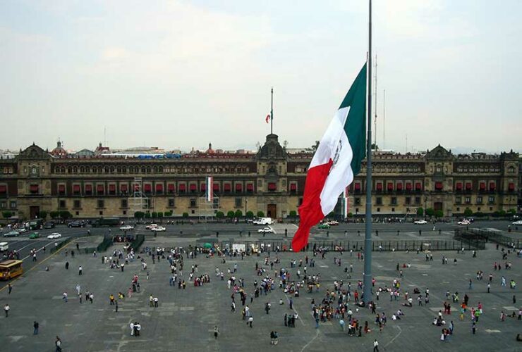 Exploring the Rich Historical Significance of Zócalo