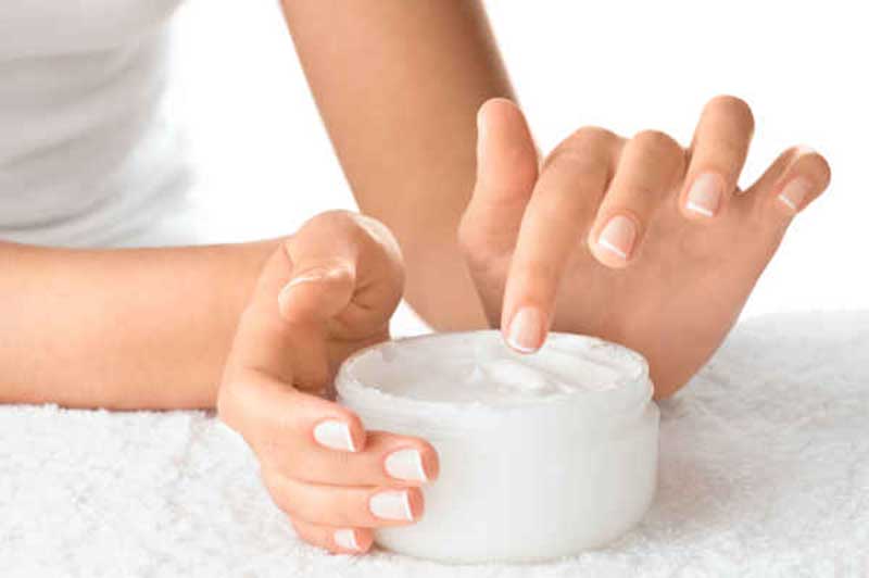 Benefits of Using Body Lotion at Night for Smooth Skin