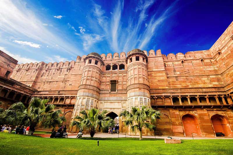 Unveiling the Rich History of Agra Fort